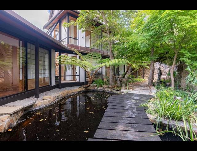 6 BEDROOM HOUSE FOR SALE IN VICTORSKLOOF